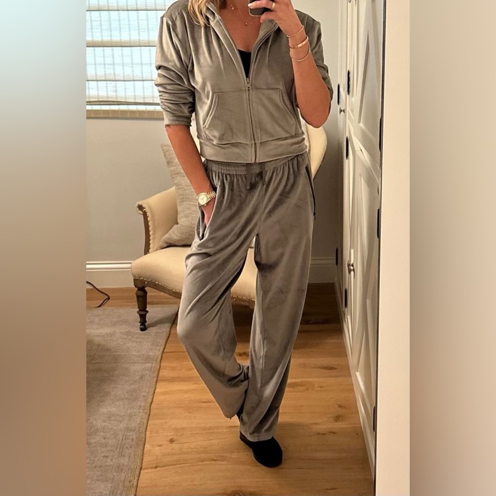 SKIMS Velour Track Suit